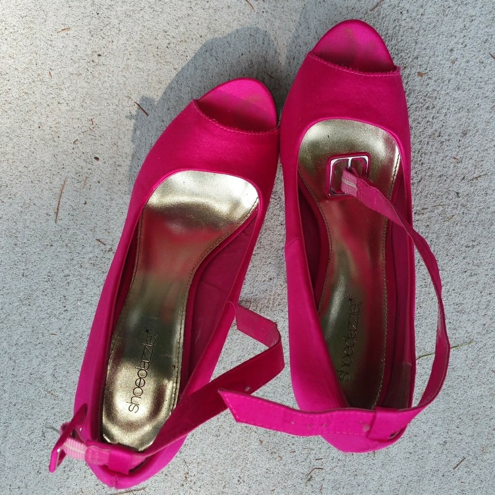 shoes - Picture 2 of 8